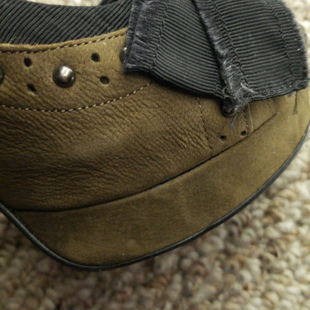 Shoes - Picture 5 of 5